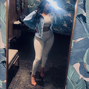 Meet your Posher, Ela